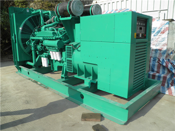 鲁甸出租发电机 发电机组厂家：柴油发电机组的控制屏的作用是什么？