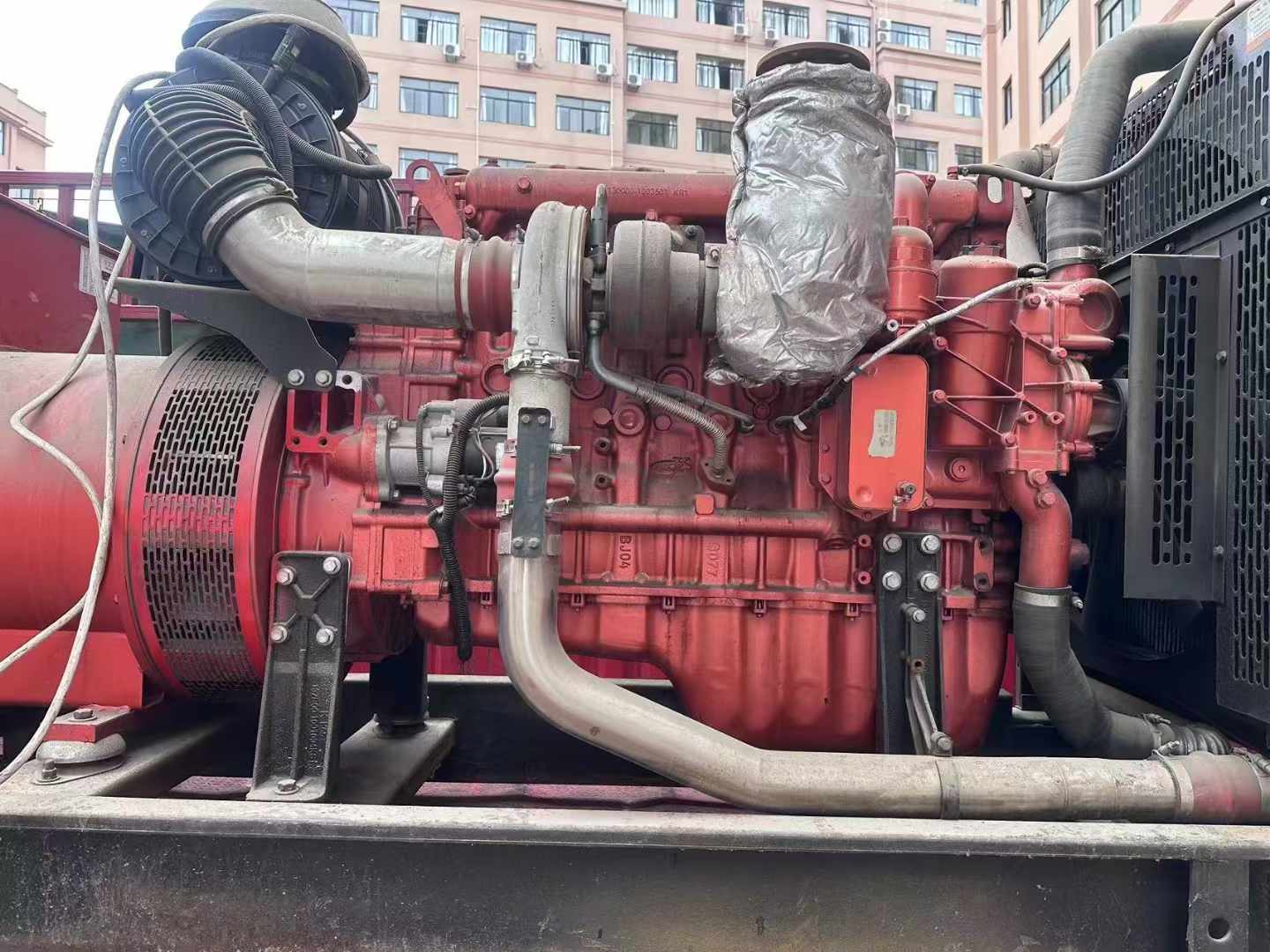 鲁甸如何选择适合 600kW 柴油发电机组的过载保护器？