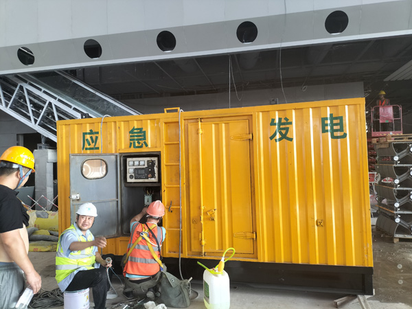 鲁甸怎样判断空气滤清器是否需要更换？